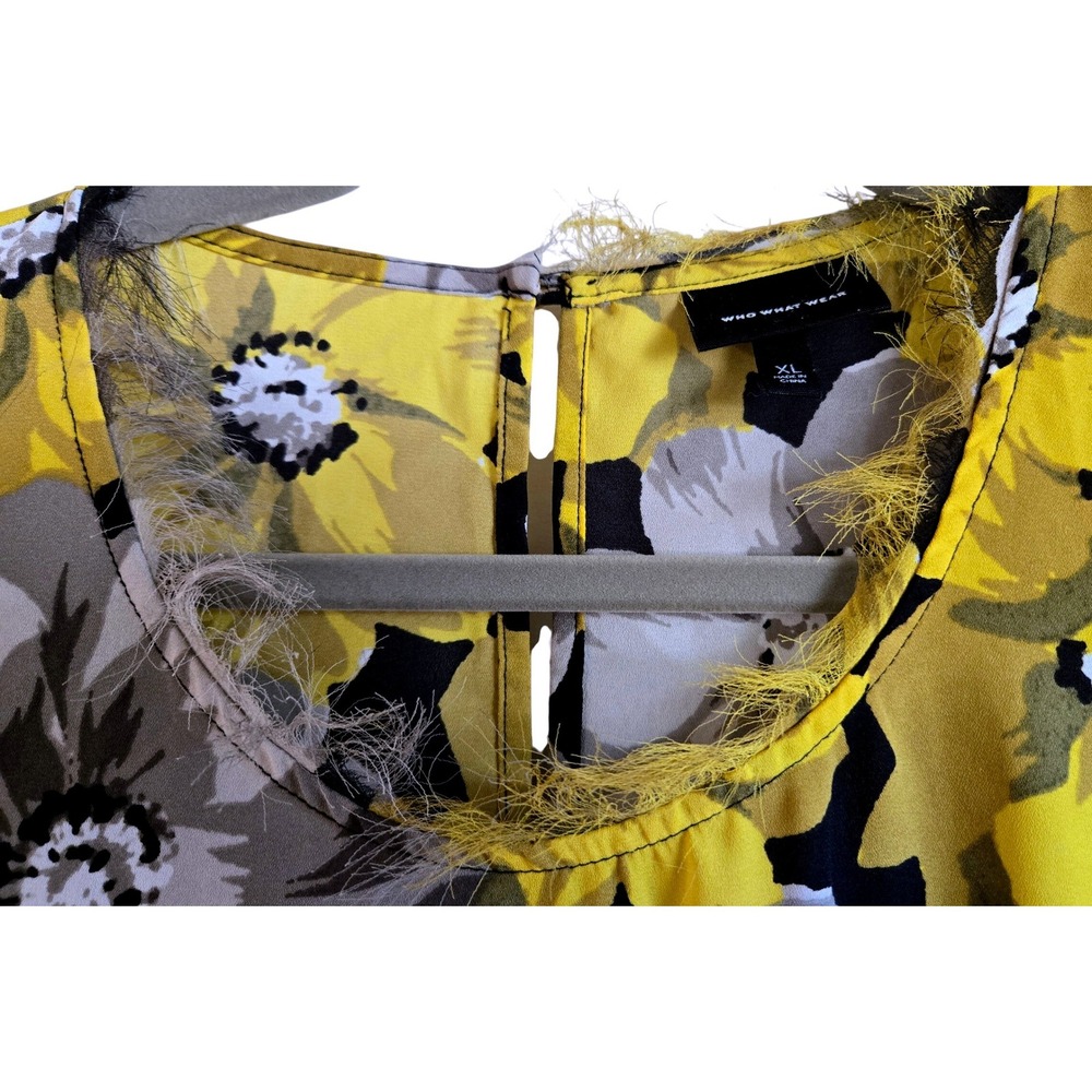 Who What Wear Yellow Floral Sleeveless Blouse - Picture 4 of 9